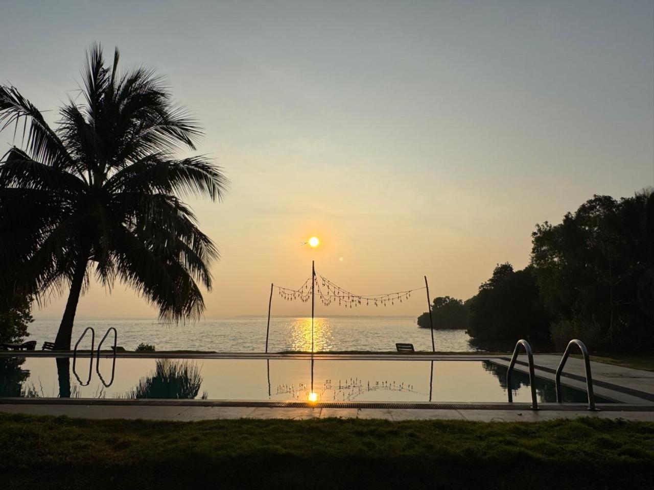 Nico Lagoon Hotel Negombo Kültér fotó