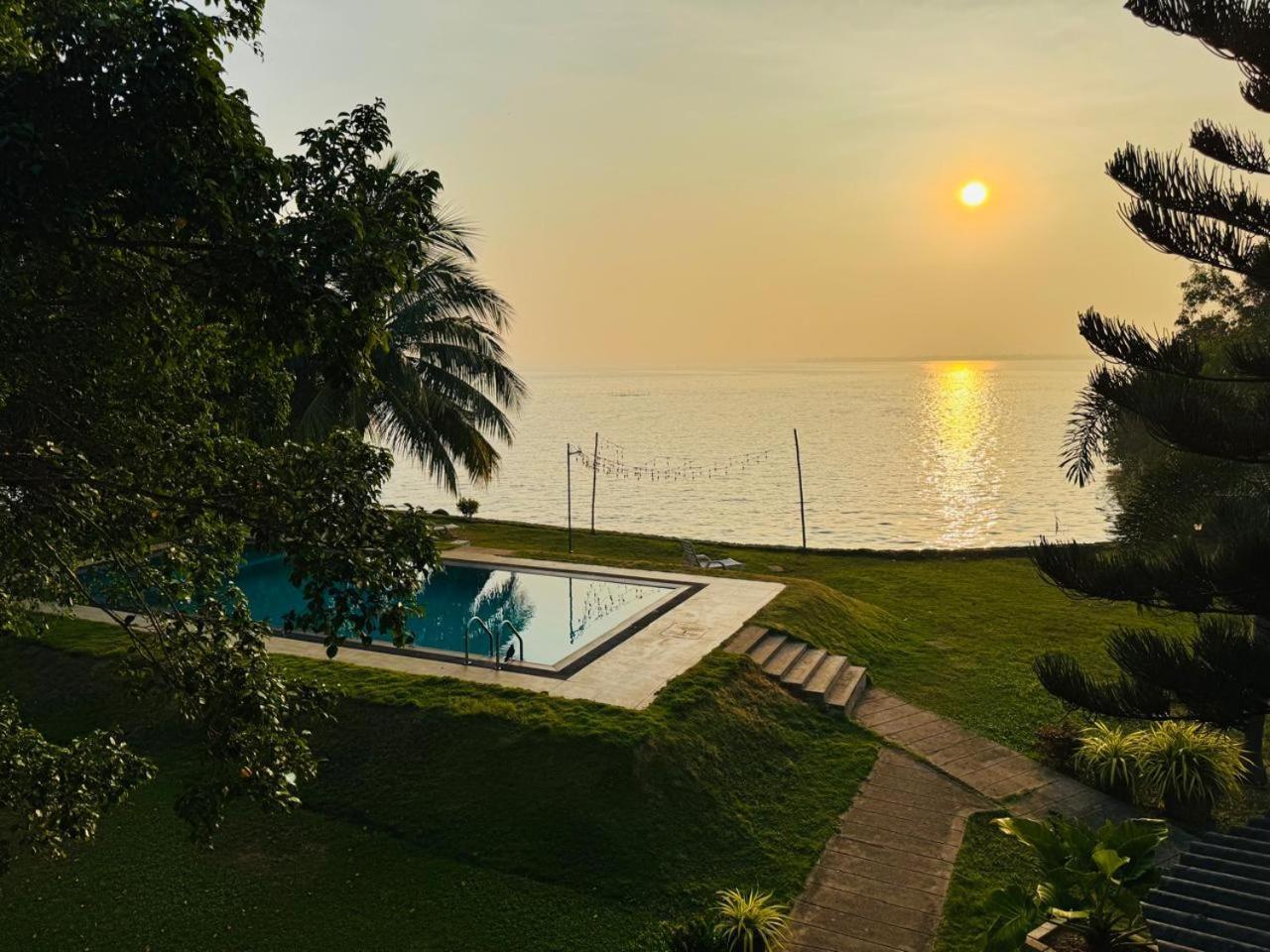 Nico Lagoon Hotel Negombo Kültér fotó